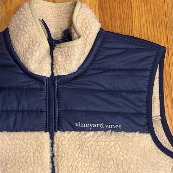 Vineyard Vines Navy and Cream Sherpa Vest -medium 12-14 - Picture 2 of 7